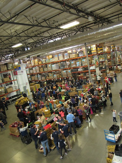 volunteers at northern nevada food bank