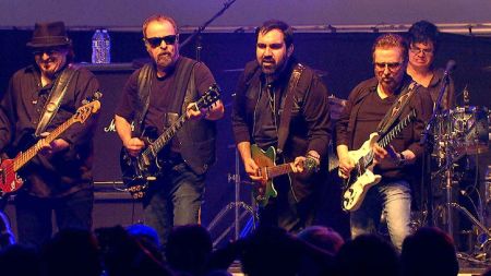 Grand Sierra Resort and Casino, Blue Oyster Cult
