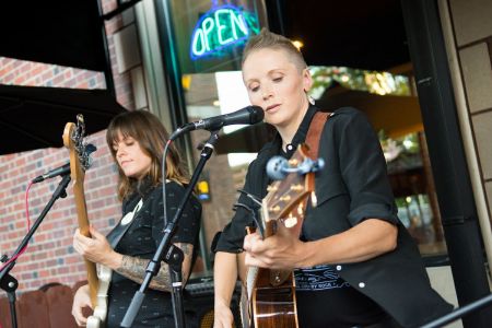 Sierra St. Kitchen & Cocktails, Live Music With Mel Wade And Gia